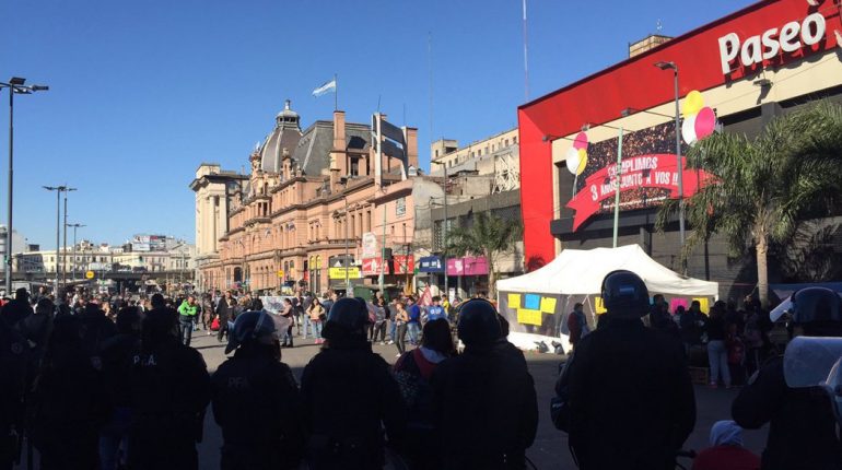 paseo-la-estacion-reclamo-puesteros-septiembre-2016