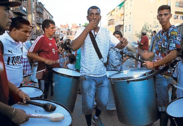 los-autenticos-reyes-del-ritmo-bajo-flores