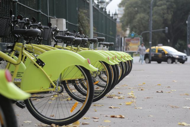 Ciudad de Buenos Aires. Mayo 27 de 2016. El jefe de Gobierno de la Ciudad de Buenos Aires, Horacio Rodríguez Larreta, anunció hoy la incorporación de nuevas unidades al sistema de Ecobici, con mayor seguridad para los usuarios, al tiempo que anticipó la inauguración de más estaciones. “Ya tenemos 500 bicicletas en circulación, vamos a llegar a 1.000 a principios de agosto, y todo el programa apunta a llegar a 3.000.
 Foto Matias Repetto-gv/GCBA.-